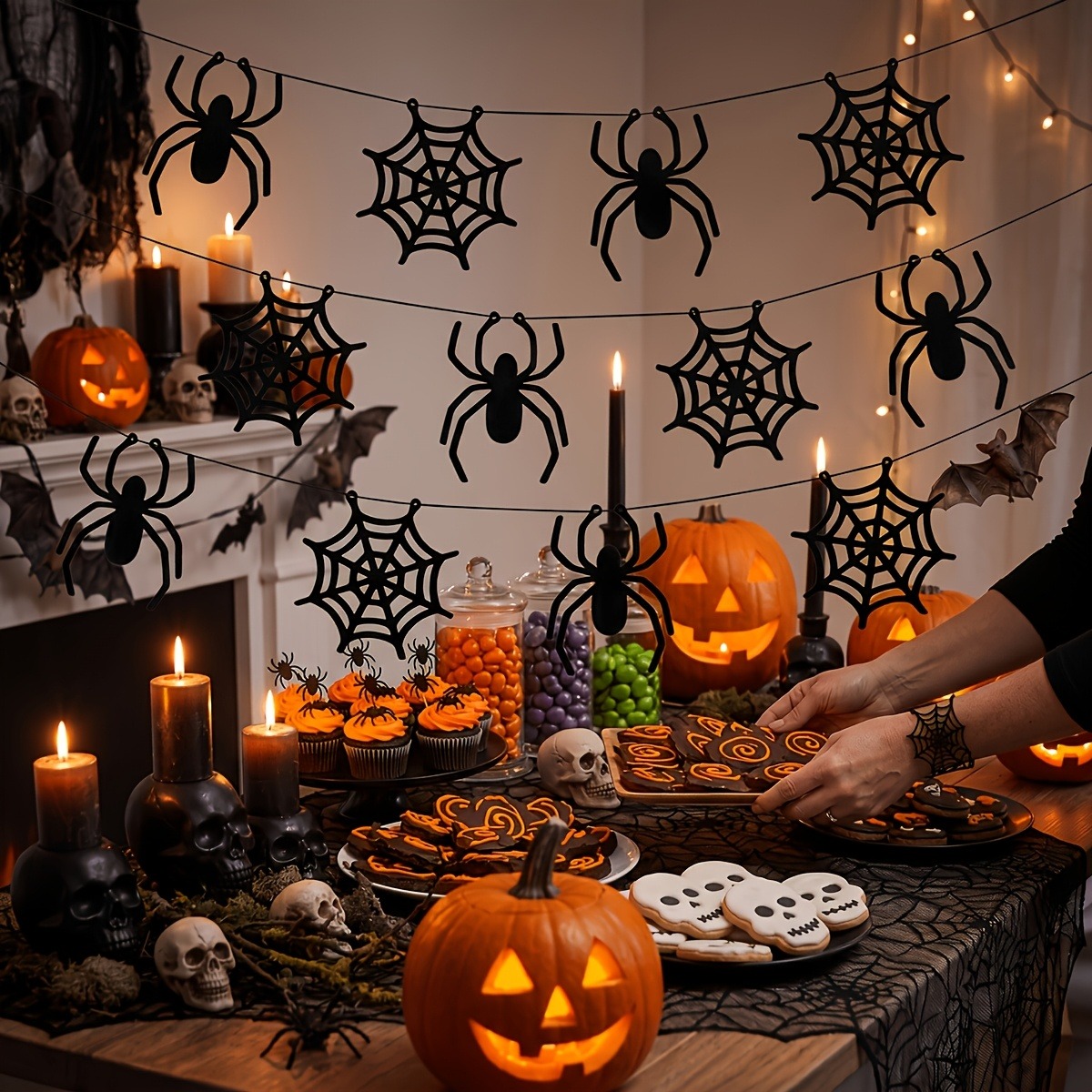 Spider Web Halloween Decoration - 2 zestawy girland z pajęczynami na