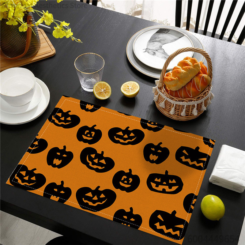Spider Web Halloween Decoration - Mata ociekowa z nadrukiem dyni, pajęczyny